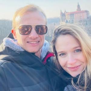 Marta z programu: "Rolnik szuka żony" eksponuje ciążowy brzuch. Jej wpis skomentowała inna uczestniczka show!