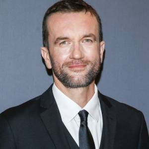 Tomasz Kot pokazał ukochaną. Para zachwyciła na festiwalu w Wenecji! [FOTO]