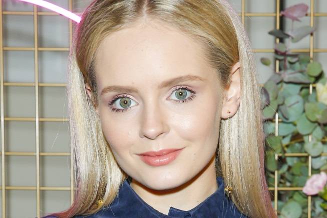 Olga Kalicka w gimnastycznej pozie. "Zaskoczyłaś mnie tą gibkością" [NAGRANIE]