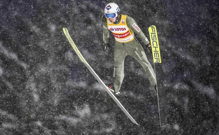 Skoki narciarskie wróciły do TVP. Na dobre zniknęły z TVN?