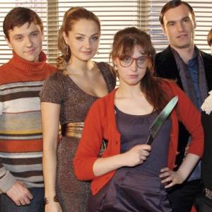 "BrzydUla". Nowe odcinki w TV. Tajemnicza postać w okularach "następczynią" Uli?