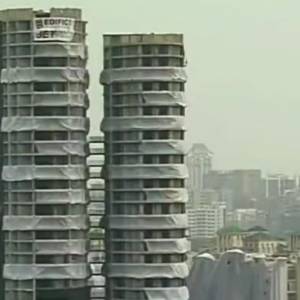 Dwie 100-metrowe wieże runęły w 9 sekund! Wszystko się nagrało [WIDEO]