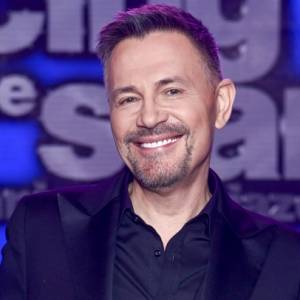 Krzysztof Ibisz na rozkosznym nagraniu z synkiem. Tak zajmuje się najmłodszą pociechą! [WIDEO]