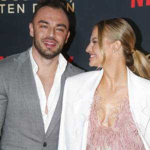 Karolina Pisarek na zdjęciu z ukochanym. Sypią się życzenia! Co ze ślubem? [FOTO]