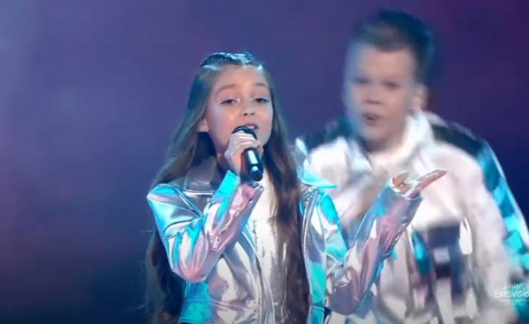 Tak wyglądał występ Laury Bączkiewicz na Eurowizji Junior 2022 [WIDEO]