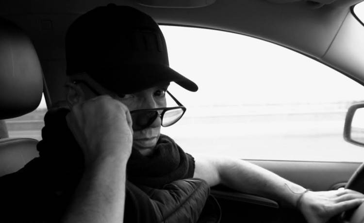 Jacek Stachursky nagrał cover Dżemu. Posłuchaj "Kim jestem - jestem sobie"