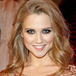 Ciążowy brzuszek Agnieszki Kaczorowskiej już widoczny?! "Ślicznie wyglądasz" -  komplementują fani