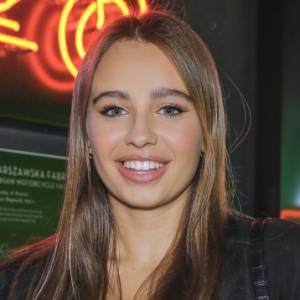 Oliwia Bieniuk w pikantnej sesji topless. Gorące kadry trafiły do sieci [FOTO +18]