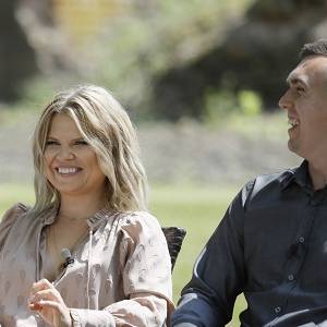 Marta Manowska "przyłapana" w pracy. Tak powstają nowe odcinki programu "Rolnik szuka żony"