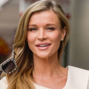 Joanna Krupa publikuje archiwalne zdjęcia! Kadry sprzed lat pokazują przemianę modelki
