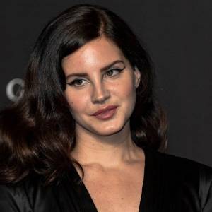  Lana Del Rey: Wokalistka wydaje tomik poezji! Kupicie?                                        