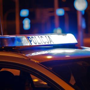 Ścigali pijanego kierowcę po ulicach miasta. Ten pojechał na... policję