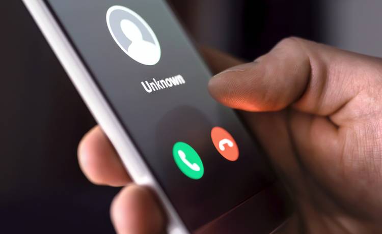 Nie rozpoczynaj rozmowy telefonicznej od tych słów. Możesz mieć przez to kłopoty