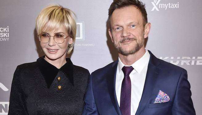 Edyta i Cezary Pazurowie świętowali dziesiątą rocznicę ślubu. Romantyczne kadry małżonków podbiły serca internautów                                             