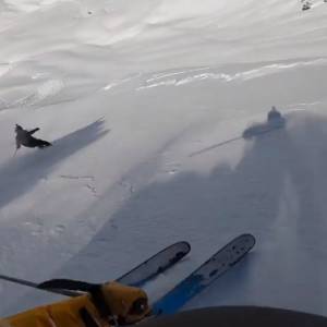 Nagrywał film, gdy porwała go lawina. Przerażąjące nagranie trafiło do sieci [WIDEO]