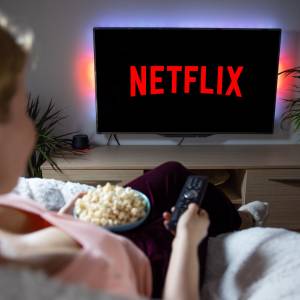 To teraz TOP1 na platformie Netflix. Wszyscy oglądają ten serial! 