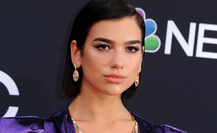 Dua Lipa pozuje pod prysznicem. Piosenkarka rozpaliła zmysły fanów. "Najgorętsza kobieta" [FOTO]