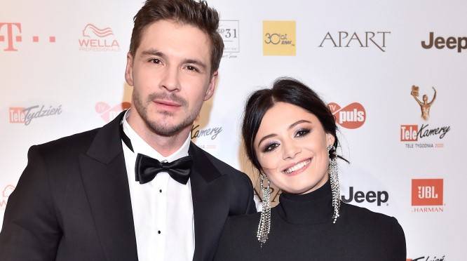 Adriana Kalska w ciąży!? Mikołaj Roznerski opublikował w sieci intrygujące zdjęcie