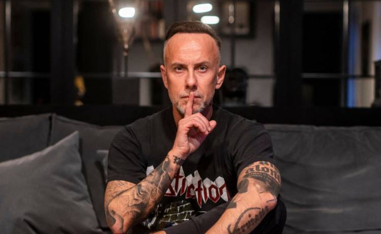 Nergal znów się zakochał! Jego wybranka jest 20 lat młodsza?