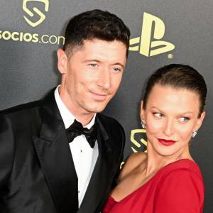 Anna Lewandowska pokazała młodszą córkę. Klara to cały tata, a ona? [ZDJĘCIA]