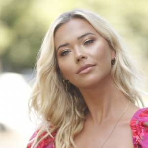 Sandra Kubicka w prześwitującej bieliźnie. Niewiele kobiet zdecydowałoby się na taką publikację! [WIDEO]