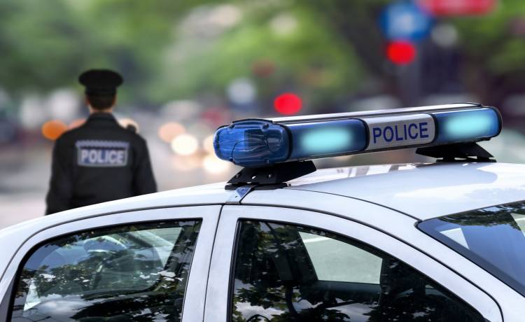 Kilka tysięcy dolarów grzywny za kanapki z szynką i jajkiem. Nieprzyjemna przygoda mężczyzny z Australii