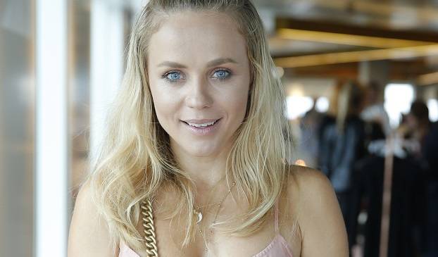 Anna Skura odsłania ciało. Blogerka mówi szczerze o nagości i samoakceptacji. Zmysłowe kadry trafiły do sieci! [WIDEO]