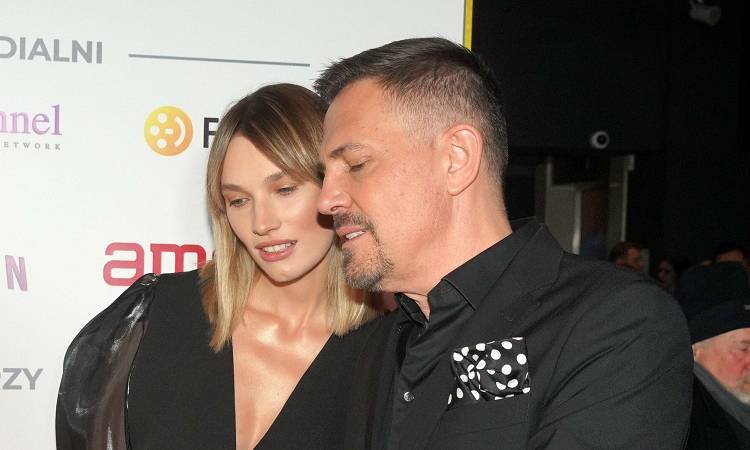 Partnerka Krzysztofa Ibisza jest od niego młodsza o 27 lat. "Ludzie pytają mnie, czy jestem córką, czy żoną"