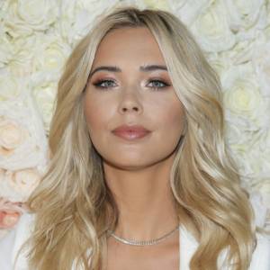 Sandra Kubicka pochwaliła się rosnącym brzuchem. Fani pośpieszyli z gratulacjami! [ZDJĘCIE]