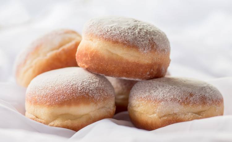 Tłusty czwartek: Skąd pochodzi ta słodka tradycja?