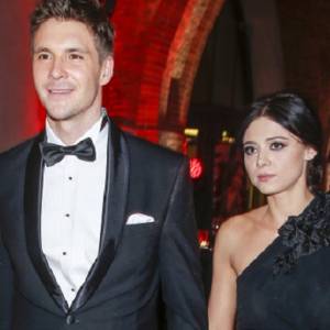 Adriana Kalska ogłosiła rozstanie z Mikołajem Roznerskim. Internauci nie szczędzą krytycznych komentarzy! "Lekkoduch"