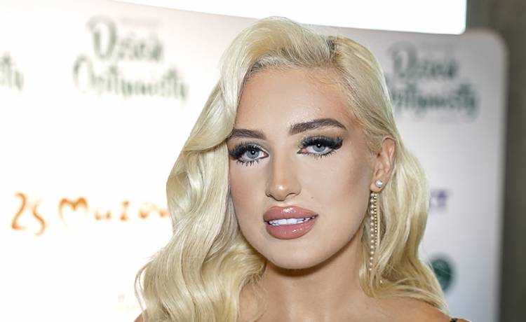 Caroline Derpienski otworzyła się na temat przeszłości. Nie było jej łatwo [WIDEO]