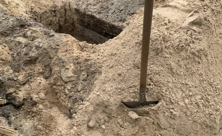 "Uwolnijcie mnie! Dzwonię z grobu". Takiego telefonu nikt się nie spodziewał