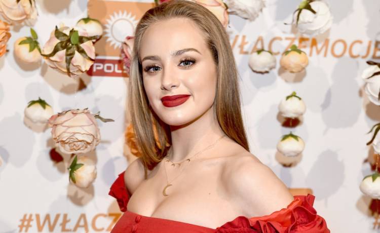 Wiktoria Gąsiewska w piekielnie seksownym wydaniu. Śmiałe kadry robią wrażenie