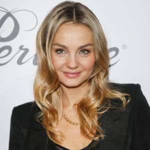 Małgorzata Socha w koronkowej bieliźnie prosto z łóżka. "Pięknie w tej czerwieni"