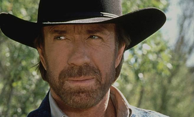 Chuck Norris był "Strażnikiem Teksasu". Dziś ma 82 lata. Tak teraz wygląda [FOTO]