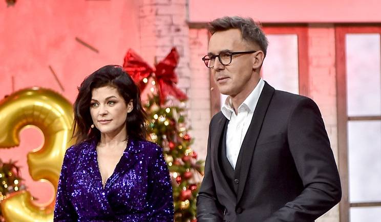 Maciej Kurzajewski na "kawie z Kingą". Dziennikarz zaskoczył zdjęciem z randki 