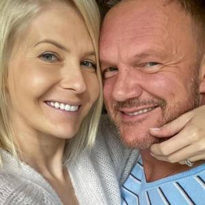Edyta Pazura pokazała zdjęcie, na którym jest w ciąży! Żona Cezarego Pazury podzieliła się wyjątkową fotografią           