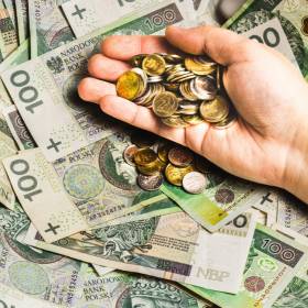 Polacy znaleźli sposób na wyższą wypłatę. Fiskus na to pozwala