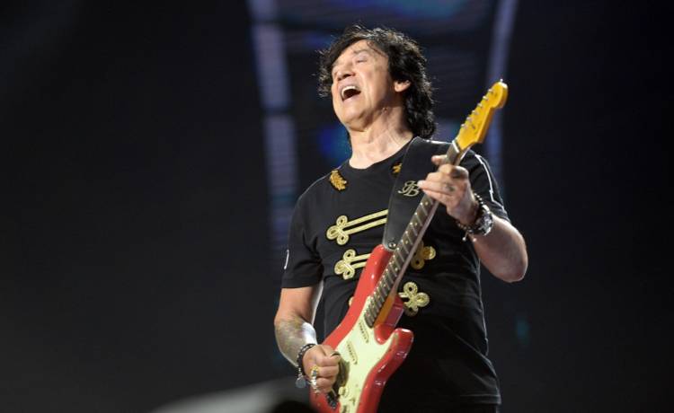 Córka lidera "Lady Pank" świętowała 23. urodziny. Artysta opublikował ich wspólne zdjęcie sprzed lat!