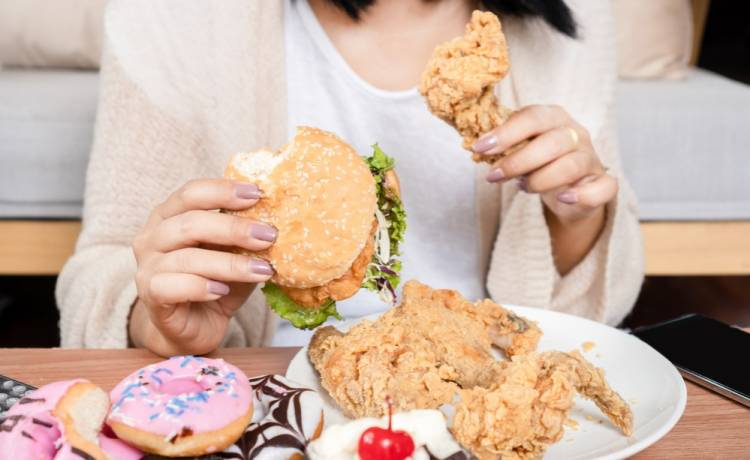 Kompulsywne objadanie się - jak to pokonać?