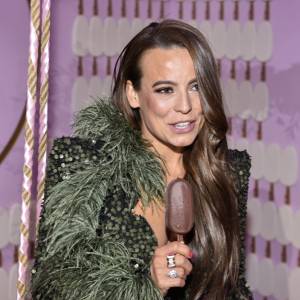 Anna Mucha nago w mlecznej kąpieli. Pod kadrem z wanny burza!