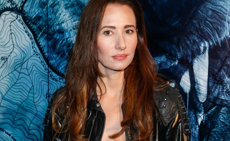 Aleksandra Popławska zupełnie nago. Pod rozbieranymi kadrami zamieściła wymowny podpis