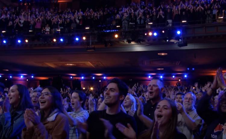 Ten 10-latek nie ma konkurencji wśród iluzjonistów! Jego "czary" zaskoczyły nawet Simona Cowella [WIDEO]