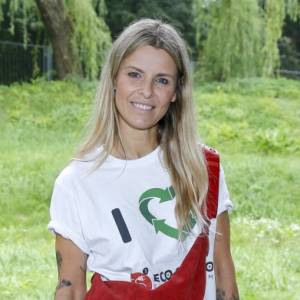 Halka z siatki niewiele zasłania. Marta Wiśniewska stanęła przed obiektywem niemal nago! [FOTO]