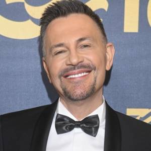 Krzysztof Ibisz z synem na rękach. Tak pozowali do zdjęć! "Śliczny maluszek" [ZDJĘCIA]