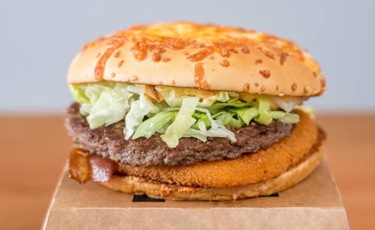 McDonald's. Burger Drwala znika z oferty. Do kiedy Drwal w McDonald's? DATA