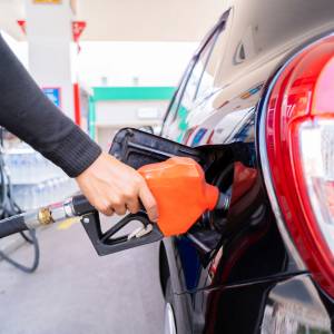 Obniżka stawek akcyzy wchodzi w życie. Paliwo będzie tańsze?