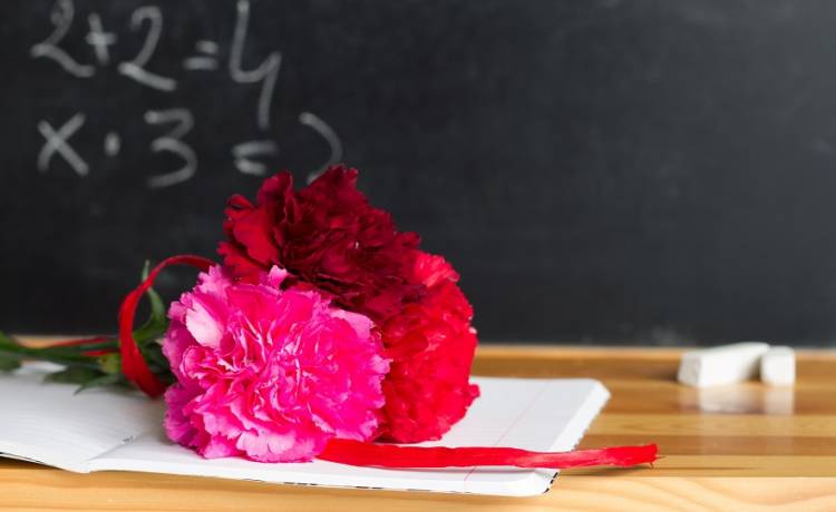 Życzenia na Dzień Nauczyciela 2020. Oficjalne i oryginalne wierszyki od uczniów dla nauczycieli na 14.10