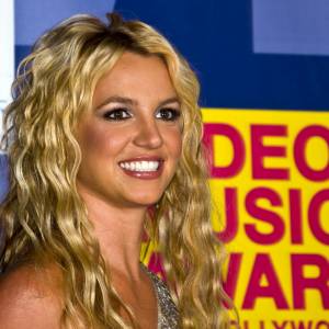 Britney Spears tańczy, prężąc ciało w skąpym stroju [+18]